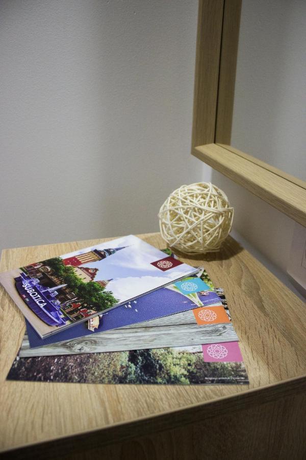 Lux Advent Apartment Subotica Luaran gambar
