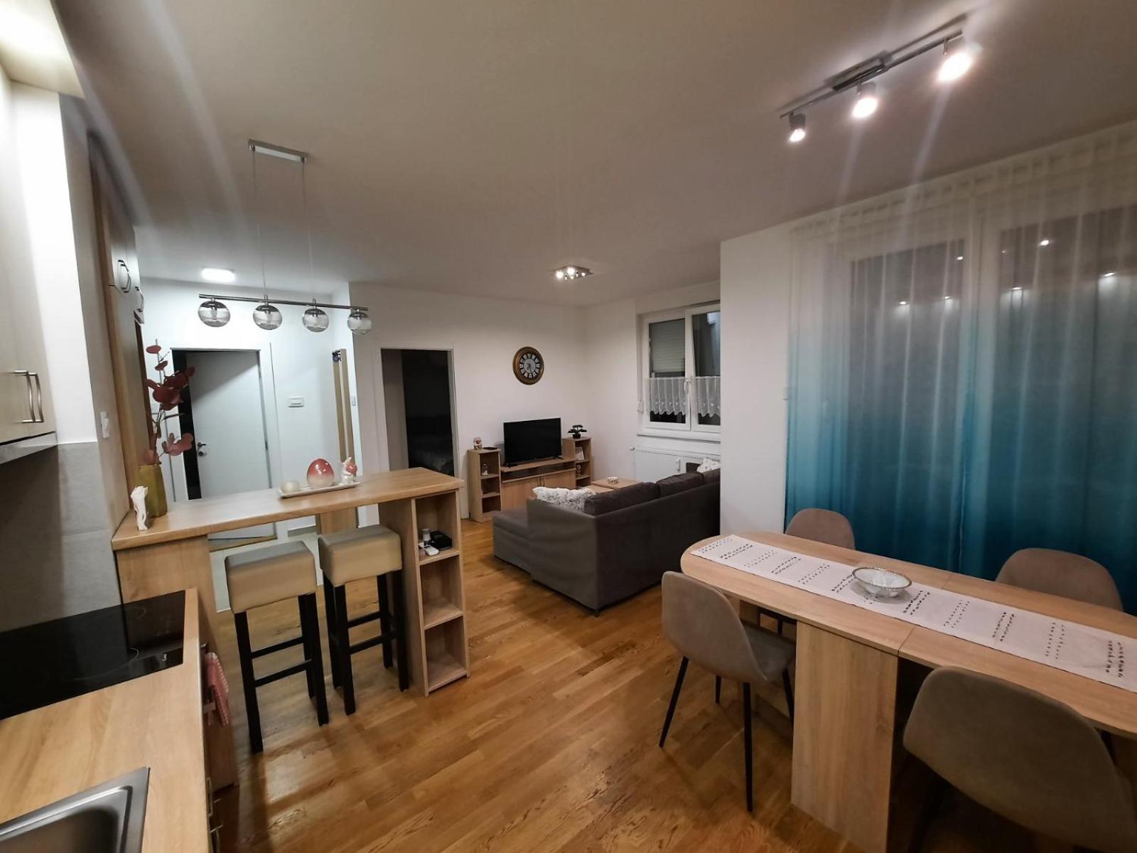 Lux Advent Apartment Subotica Luaran gambar