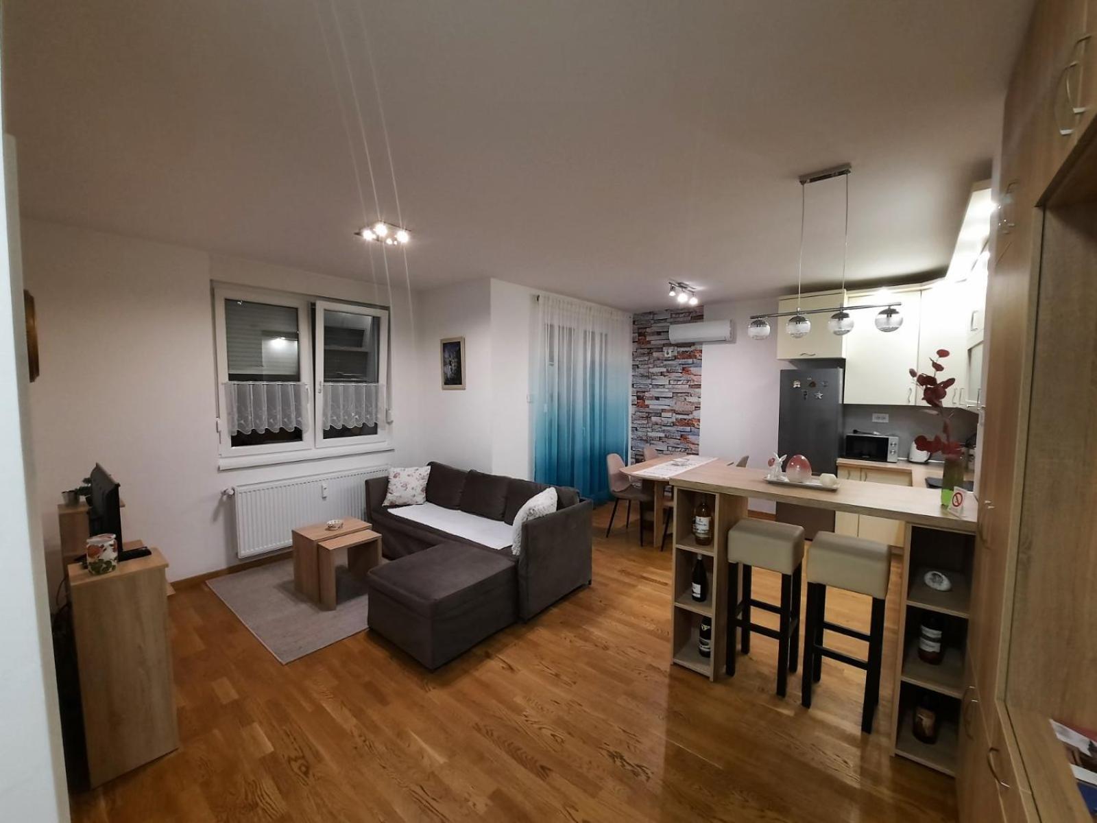 Lux Advent Apartment Subotica Luaran gambar