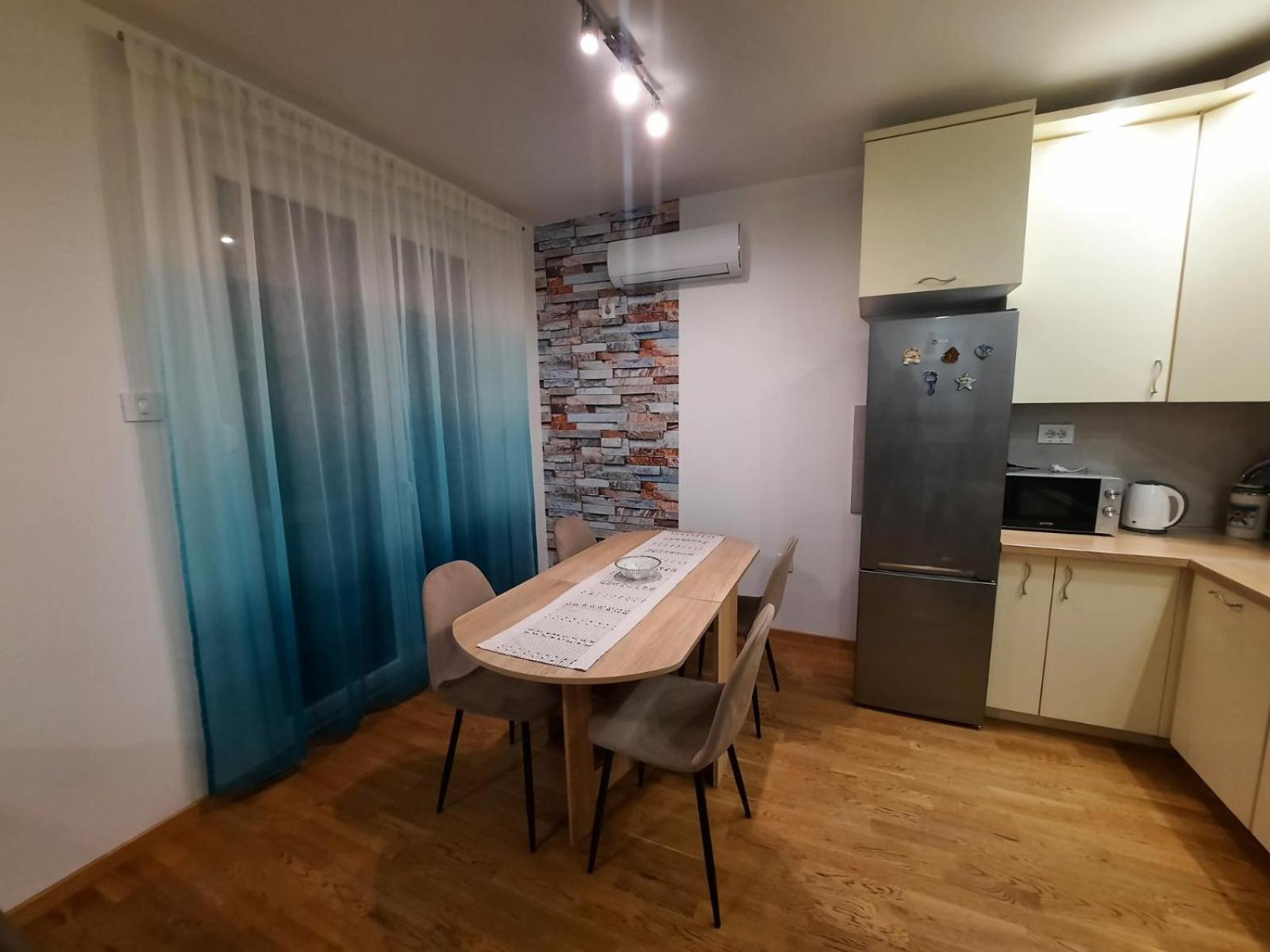 Lux Advent Apartment Subotica Luaran gambar